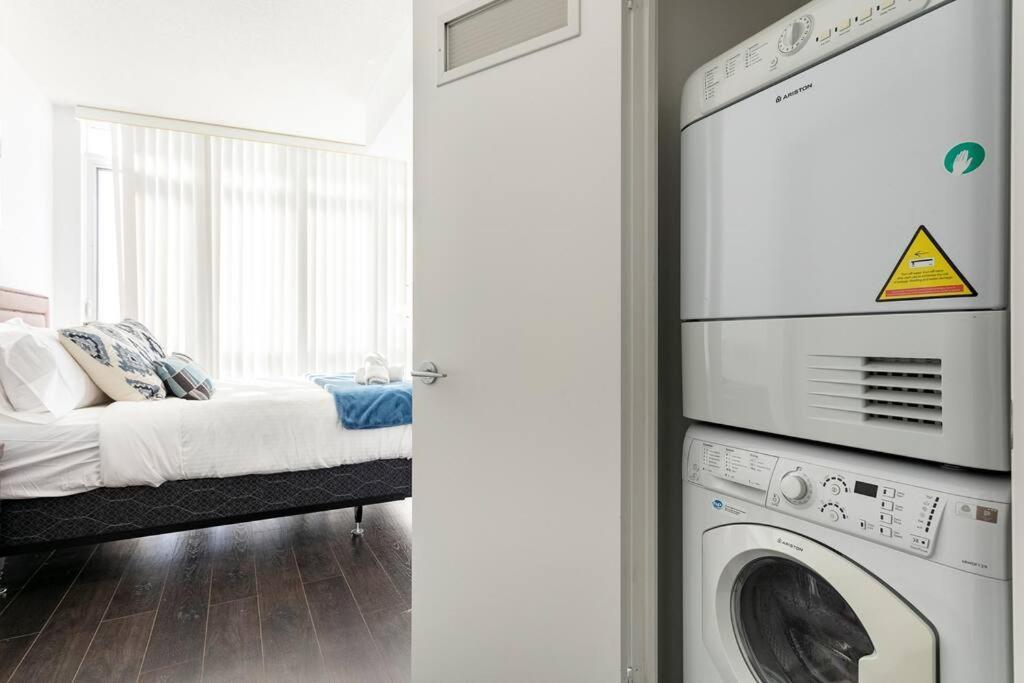 Luxury Downtown Lakeview & City View Condo Toronto Zewnętrze zdjęcie