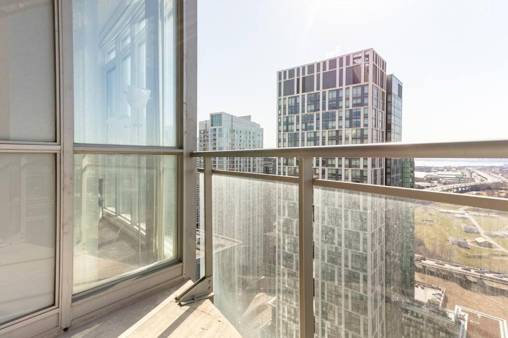 Luxury Downtown Lakeview & City View Condo Toronto Zewnętrze zdjęcie