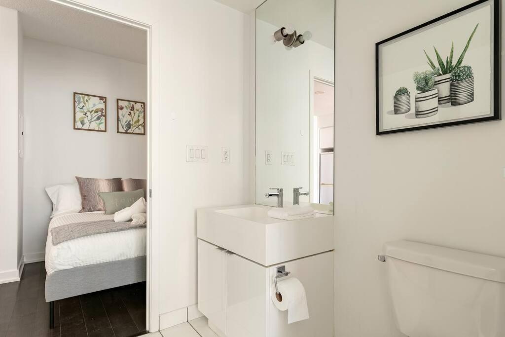 Luxury Downtown Lakeview & City View Condo Toronto Zewnętrze zdjęcie